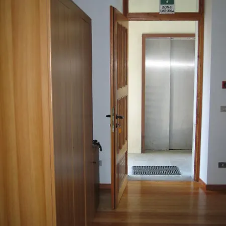 Hostel Foresteria Del Parco *